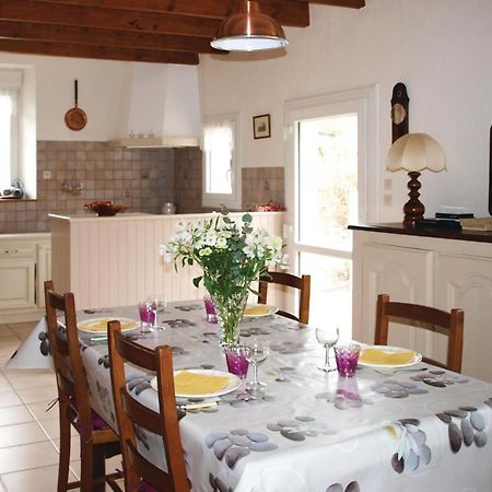 3 Bedroom Awesome Home In Lezardrieux Екстер'єр фото
