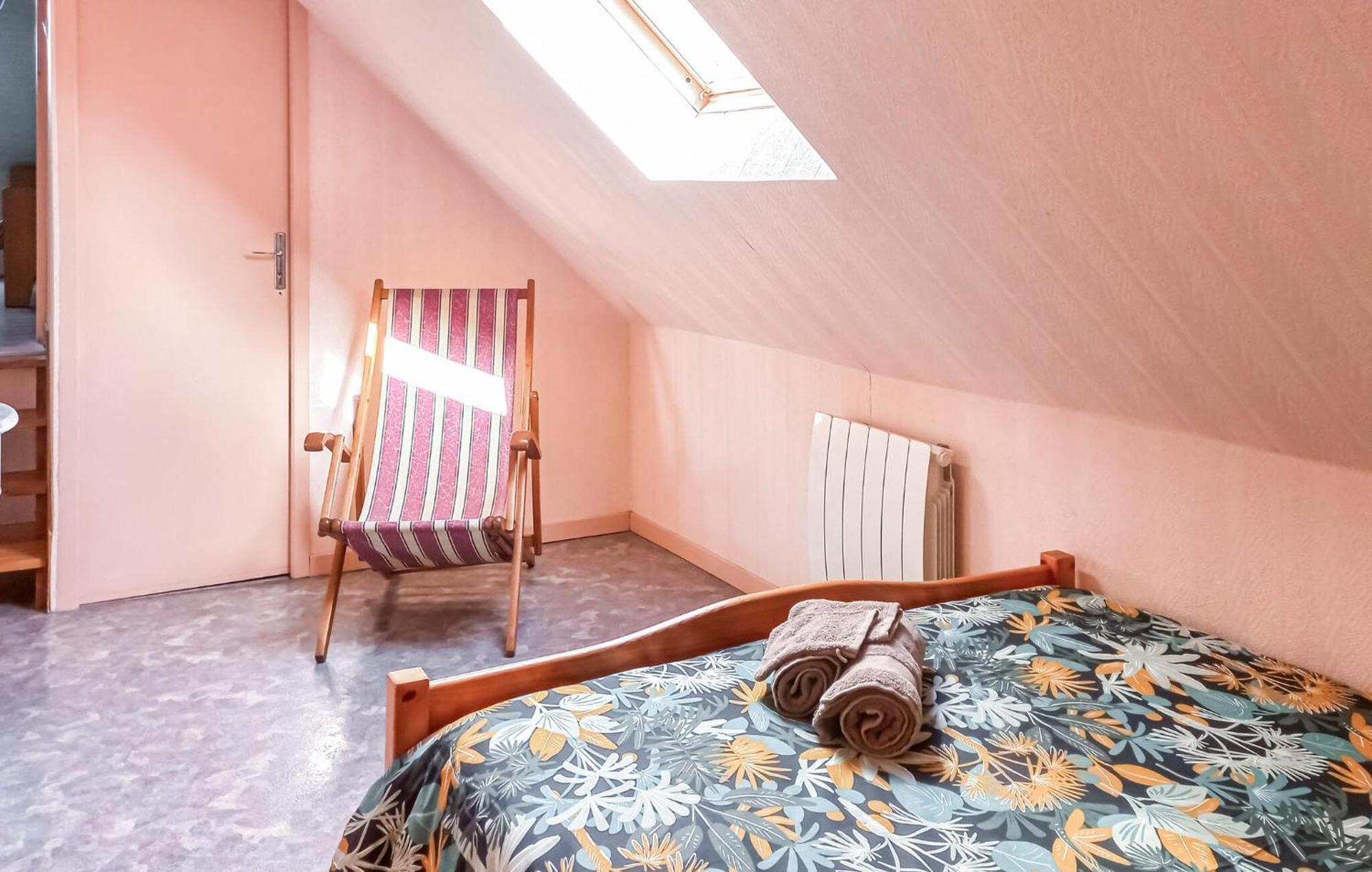 3 Bedroom Awesome Home In Lezardrieux Екстер'єр фото